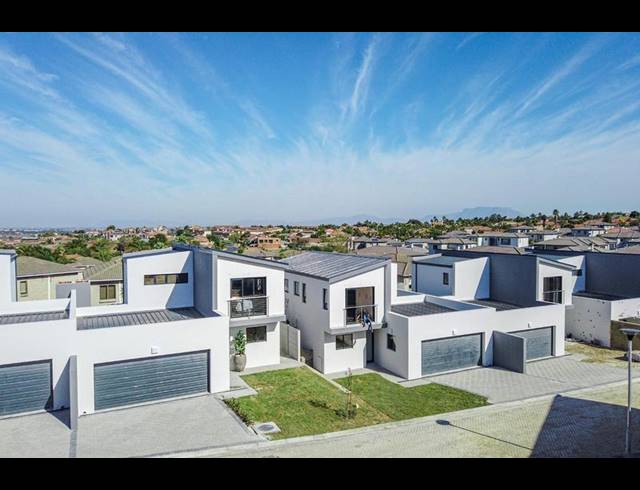 3 BEDROOM DUPLEX FOR SALE IN PROTEA HEIGHTS
